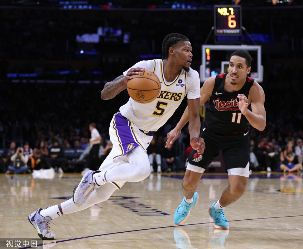 也给萨尔布 也给萨尔布